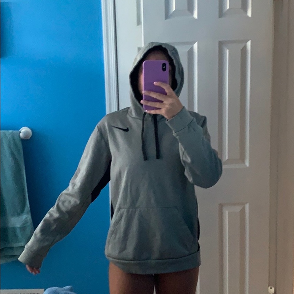 gray/ black nike sweatshirt with hoodie